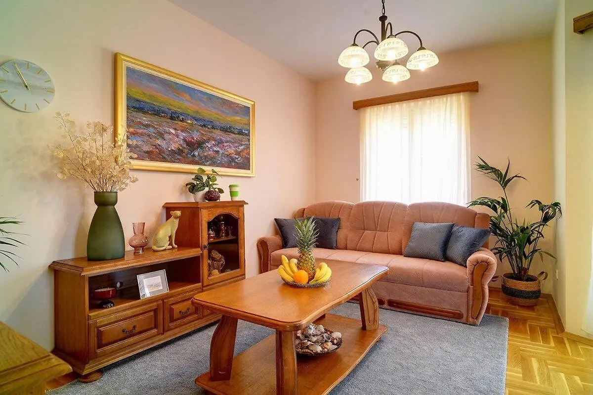 Apartment Cvita Medulin 0*,
